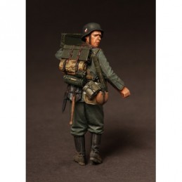 BRAVO-6 35039 U.S.M.C. 11 Fire in the Hole Tet '68 1/35 RESIN FIG. 